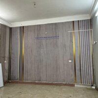 Cho thuê nhà Phố Nguyễn Cảnh Dị, 5 tầng x 55m2, 6 ngủ làm VP C.ty, KD online 17 Triệu