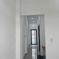 Nhà mặt tiền mới xây 1 lầu 1 trệt 3.2 tỷ/142m2, sổ riêng, đường thông
