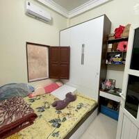 THỔ CƯ DÂN XÂY -3 TẦNG - THOÁNG TRƯỚC, THOÁNG SAU, FULL NỘI THẤT 90% - NGÕ NÔNG, GẦN Ô TÔ DỪNG ĐỖ.