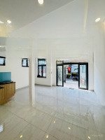 Bán Nhà 1 Trệt 1 Lầu Âu Cơ, Hẻm Xe Hơi Thông Tứ Tung, Sát Quận 10-Chỉ 7,6 Tỷ/5,7X12M. Liên Hệ:0939833633