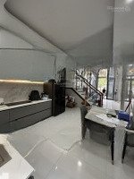 Bán Nhà Riêng Tại Hòa Hưng, 11 Tỷ, 65M2, Đẹp, Nhiều Tiện Ích, Q10, Hcm