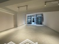 Siêu Biệt Thự Khu Trung Hoà -135M-6 Tầng Thang Máy -2 Thoáng Trước Sau - Sát Mặt Phố - Giá Đầu Tư