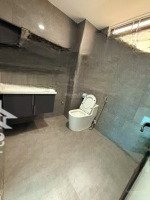 Nhà Mới Hào Nam - 6 Tầng Thang Máy - Qua 1 Nhà Ra Mặt Phố - Đủ Nội Thất.