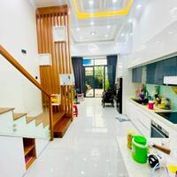 Bán nhà Mặt Tiền ngay CoopMart Ngã Tư Thủ Đức, 126 m2 ,4 lầu , Nhỉnhn12 tỷ