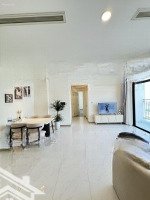 Hot 30/4: Cho Thuê Theo Ngày/ Tuần 2P Ngủ Nhà Đẹp Tại Vinhomes Tân Cảng Giá Siêu Tốt