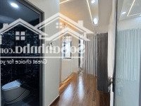Nhà 3 Lầu 4 Phòng Dt: 4X15 Sổ Riêng Xe Hơi Đậu Trong Nhà Đường 6M Tặng Full Nội Thất Mới Giá Bán 6,2 Tỷ