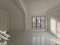 Bán Nhà Giang Biên, Ô Tô Đỗ Cổng, Gần Hồ, Gần Ubnd: Diện Tích: 40M; 4T; Nhỉnh 5 Tỷ (Ctl)