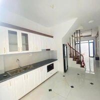 BÁN NHÀ TÂY TỰU NGÕ NÔNG,SÁT PHỐ,Ô TÔ ĐỖ CỔNG,SỔ VUÔNG,NHÀ ĐẸP GIÁ 5.5 TỶ