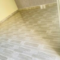 Nhà rộng ô tô đậu cửa, cạnh bank ACB Lạc Long Quân, 5.5 tỷ