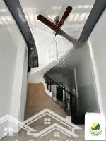 Nhỉnh 8 Tỷ - Nhà 3 Tầng ( 5 Phòng Ngủ+ 4Wc) - 72M2 (4X18)M - Ngay Bùi Đình Túy, Bình Thạnh