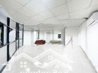 Chính Chủcho Thuê Văn Phòng90M2 Tại Mặt Đường Phương Mai, Đống Đa, View Cửa Kính, Thông Sàn, Lô Góc