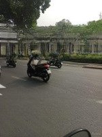 Nhà Nguyễn Kiệm, Gần Chợ Tân Sơn Nhất