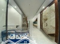 Chính Chủ Nhờ Bán Nhà 5 Tầng Bắc Từ Liêm, Mặt Ngõ, Sát Ô Tô, Lô Góc, Nở Hậu, Giá Chỉ Nhỉnh 4 Tỷ