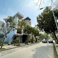Bán đất dịch vụ Yên Nghĩa, khu D, mặt đường 17m, view biệt thự Nam Cường, 50m2, mt 4m, đẹp ko tì vết LH 0942.193.386
