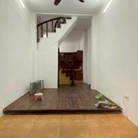 Cho thuê nhà ba gác Hào Nam KD kết hợp ở, 4 tầng, 32m2, 4 ngủ, 13 Triệu