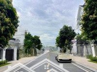 Chính Chủ Cần Bán Căn Song Lập Sát Hồ, Đúng 3 Căn Ra Hồ Trung Tâm Giá Chỉ 23 Tỷ (Miễn Trung Gian)