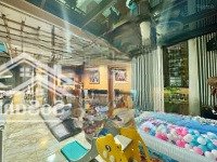 Bán Gấp Nhà Cạnh Hồ Linh Quang, Đống Đa - 70M - 7 Tầng Thang Máy - Giá Nào Cũng Bán!