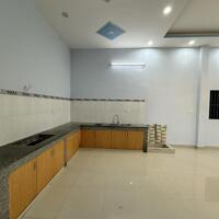 Bán Nhà Tân Hiệp, sát Chợ Hóc Môn,133m2, 2 Tầng,ngang khủng 7,4m đường 6 m thông tứ tung