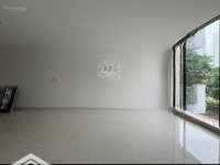 Cho Thuê Văn Phòng Nguyên Căn Tổng Diện Tích 550M2 Giá 75 Triệu/Th Tại Him Lam Kênh Tẻ