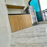 Cho thuê phòng 1pk – 2pn tại Ngõ Thái Thịnh 1 – Đống Đa cực đẹp thoáng