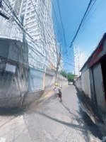 Nhà Bán 5 X 20M Đường Hòa Bình Thông Kênh Tân Hoá - Hẻm Xe Hơi. Giá Bán 6.6 Tỷ Tl