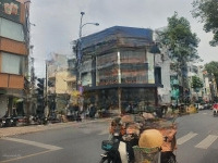 Cho Thuê Nhà Góc 2Mt Lê Văn Việt, P. Hiệp Phú Quận 9 (8X25M) 2 Tầng, Giá Cho Thuê 155 Triệu/Tháng