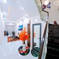 Bán nhà mặt tiền đường Số 27, phường 6, Gò Vấp