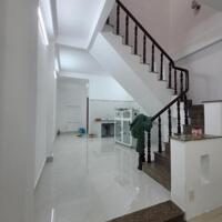 Chỉ 5.5 tỷ - Bán nhà 2 tầng 3PN - 72m2 - 4x18 - Hẻm xe hơi - Ngay Aeon Tân Phú, Phạm Đăng Giảng