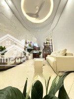 Bán Nhà Định Công, 40M 5T, Nhà Mới, Ngõ Thông, Oto Đỗ Cổng, 2 Thoáng, Tương Lai Mặt Phố, Giá Bán 5.5 Tỷ