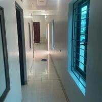 Bán nhà 3 tầng gần cổng cụm CN Khai Quang, Vĩnh Yên. DT 115m2. Giá 4.3 tỷ