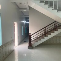 Bán nhà 3 tầng gần cổng cụm CN Khai Quang, Vĩnh Yên. DT 115m2. Giá 4.3 tỷ