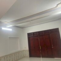 Bán nhà 3 tầng gần cổng cụm CN Khai Quang, Vĩnh Yên. DT 115m2. Giá 4.3 tỷ