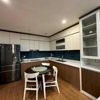 Cần bán nhanh căn hộ 2 ngủ 77m view thoáng full nội thất giá rẻ có TL. 0914772279
