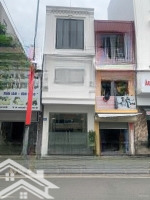 Hot! Cơ Hội Sở Hữu Ngay Nhà Mặt Phố 3 Tầng Siêu Đẹp, Vị Trí Đắc Địa, Sổ Đỏ Chính Chủ