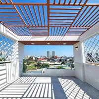 NHÀ MỚI XINH LUNG LINH 2 LẦU SÂN THƯỢNG HUỲNH TẤN PHÁT Q7