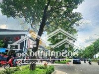 Khan Hiếm,Mặt Tiềnnguyễn Ngọc Phương, Khu Vip, Ngay Phố Nhật,Diện Tích8X18M, Hầm 5 Tầng