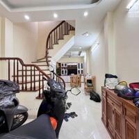 BÁN NHÀ XUÂN THỦY, CẦU GIẤY – NGAY ĐẦU NGÕ BA GÁC THÔNG, DÂN XÂY - 39m2*5T, 8.7 TỶ