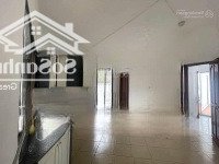 Cần Cho Thuê Biệt Thự Khu Compound Cao Cấp Ở Thảo Điền , Đẹp Sang 4000Usd , Có Hồ Bơi 700M2