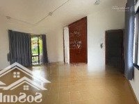 Cần Cho Thuê Biệt Thự Khu Compound Cao Cấp Ở Thảo Điền , Đẹp Sang 4000Usd , Có Hồ Bơi 700M2