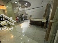 Nhà Nguyên Cănmặt Tiềnnguyễn Minh Hoàng, K300. Dt: 8X20M. 1 Trệt 3 Lầu St. Gara Ô Tô. Giá 40 Triệu/Tháng.