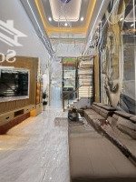 Nhà Có Thang Máy, Bên Trường Cấp 2, Đường Thông Nguyễn Ảnh Thủ, Dt:4,2X20M, Lửng, 4Lầu, 5 Phòng Ngủ 6Vs
