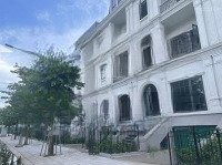 Cần Bán Gấp Căn Liền Kề 156M2 Mặt Vườn Hoa Jade Square Giá Bán 35 Tỷ. Liên Hệ: 0915 568 136