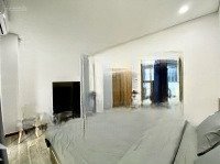 Căn Hộ Ban Công Đón Nắng_Công Trường Dân Chủ, Toà Nhà Viettel Q3