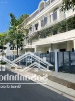 Bán Nhà Phố Ngang 5M Vị Trí Đầu Dự Án, Vị Trí Đẹp. Giá Bán 6 Tỷ Bao Full Thuế Phí.