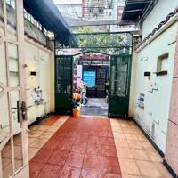 Bán nhanh nhà Lê Văn Sỹ, P1, Tân Bình. Hẽm xe hơi thông bàn cờ. Vị trí víp trung tâm