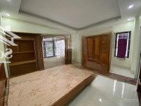 Hiếm, Lô Góc, Gần Hồ, Ô Tô Đỗ Cửa: 42M2*6 Tầng, Mặt Tiền 5.5M, Full Nội Thất