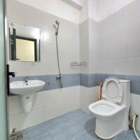 Duplex ban công trống sẵn ngay khu Etown không giới hạn người ở