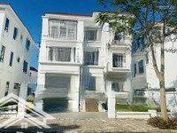 Siêu Rẻ, Gia Đình Cần Vốn Gấp Nên Bán Căn Biệt Thự 400M2, 4 Tầng View Sân Golf Giá Chưa Đến 40 Triệu/M2