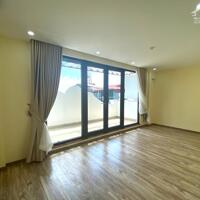 Bán Tòa Văn Phòng 9 Tầng Mặt Phố Khâm Thiên. Vị Trí Đắc Địa, DT 85m2, MT 5.2m,Giá 55 TỶ
