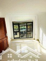 Chính Chủ Cho Thuê Nhà 5 Tầng Tại Ngõ 409 Kim Mã, Ba Đình Nhà Sạch, Đầy Đủ Tiện Nghi